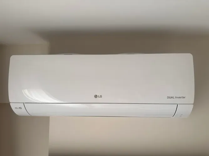 Ar Cond Dual Inverter Lg Compact Ai 9000 Btus Frio 220v