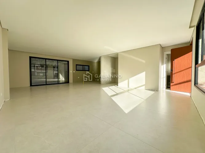 Sofisticação e Modernidade no Residencial Cristiano Strobel, casa com 277,00m² construídos
