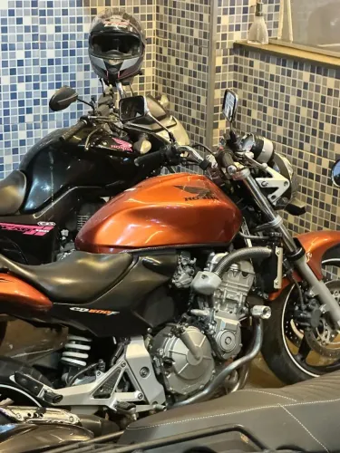 Vendo Hornet 2007 carburada Raridade
