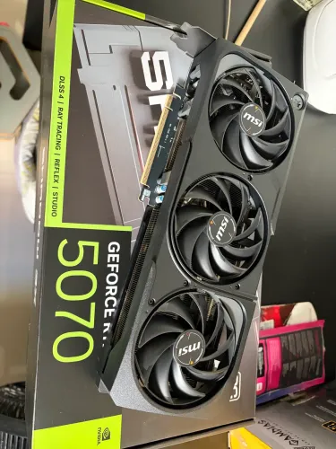 Placa de vídeo Rtx 5070 MSI Shadows 12gb triplo fan 
