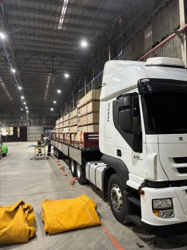 Vendo cavalo ano 2011 iveco 410 e carreta ano 2000