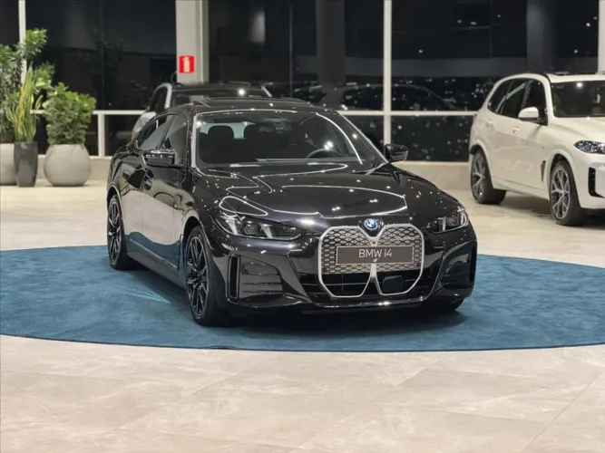 BMW i4 E-drive 40 (elétrico) 2025