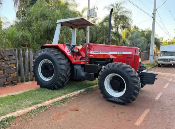 Massey Ferguson 680 4×4