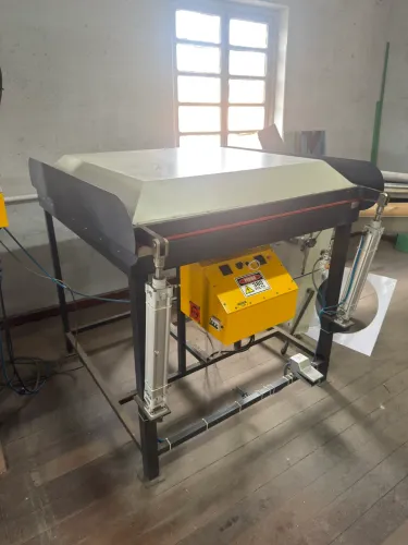 Máquina para moldar acrílico