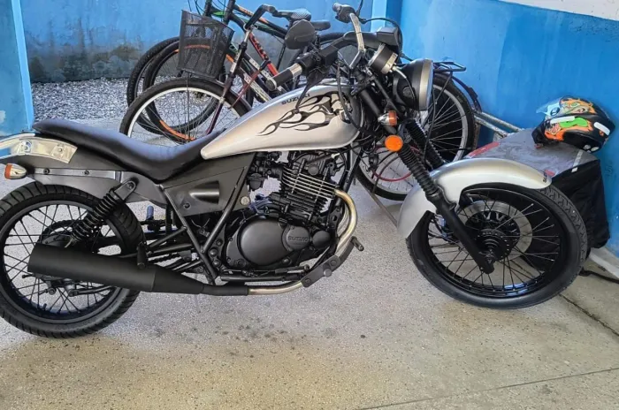Suzuki Intruder 250 - Ano 1998 toda revisada