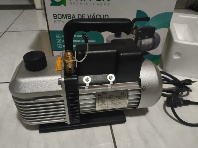 Bomba de vácuo FRIVEN duplo estágio 6cfm com caixa e manual - bivolt 