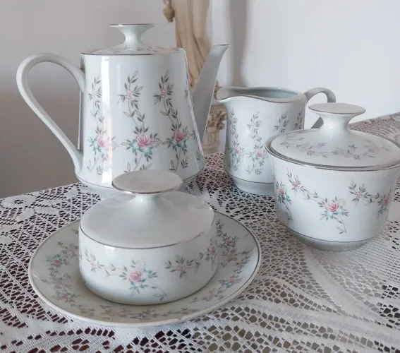 Parte de Jogo de Café Em Porcelana Real