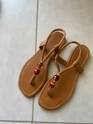 Sandália marrom