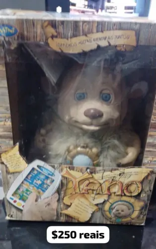 Brinquedo antigo na caixa no estado sem teste 