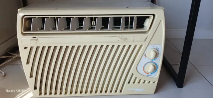 Ar Condicionado de Janela Springer 7.500 BTUS Quente/Frio.