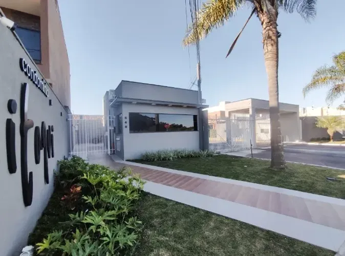 Casa 3 quartos com suíte, condomínio fechado em Campo Largo