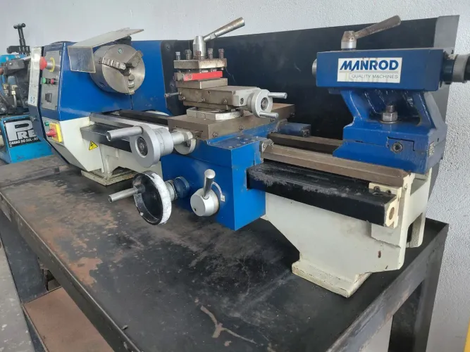 Torno Mecânico MR - 330