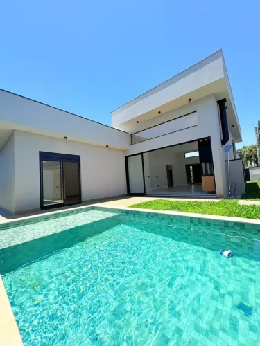 Casa térrea San Marco com piscina 3 suites