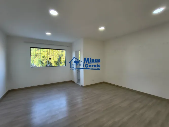 Sala Comercial para Locação no Bosque dos Eucaliptos - 24m² e Banheiro Privativo