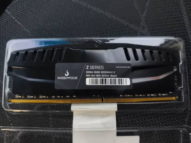Memória RAM DDR4 16GB 3200MH-Z