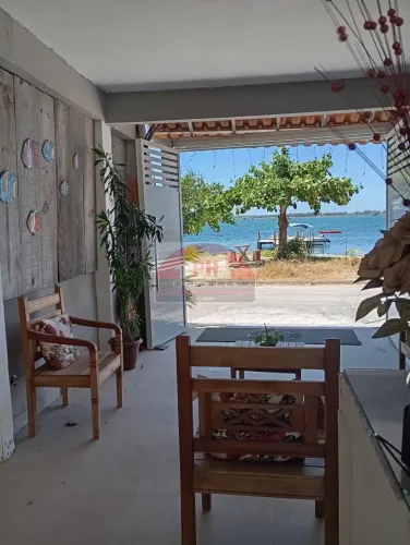 Alugo Casa Mobiliada, às margens da Lagoa em Poço Fundo - São Pedro- RJ
