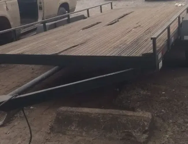 carreta plataforma para transporte de veículos