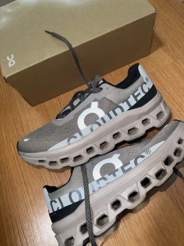 on cloudmonster Top demais - Pouco USO