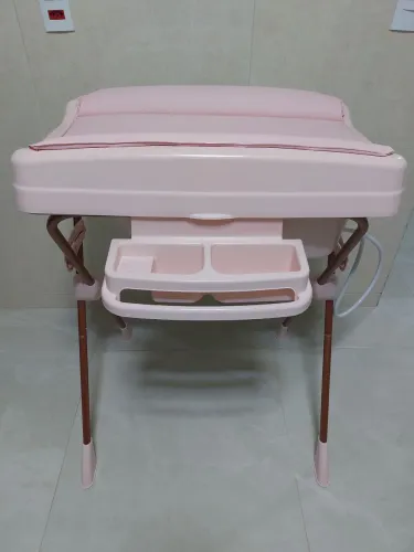 Banheira com suporte e trocador burigotto rosa