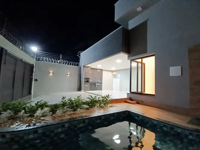 SETOR FAIÇALVILLE / CASA 3QUARTOS / PISCINA