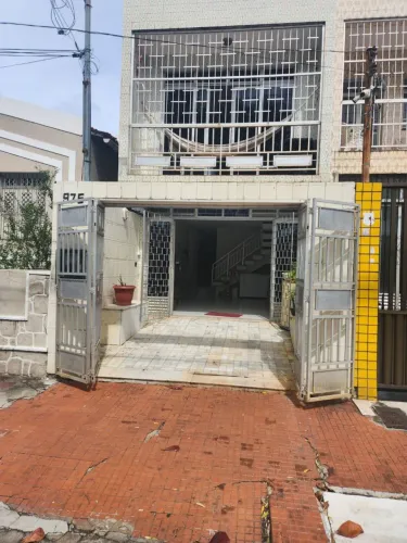 Excelente oportunidade casa de 1 andar, confortável e bem distribuído.