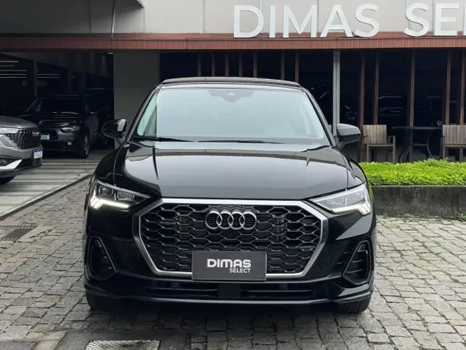 Audi Q3 SPB Perf. Black 2.0 TFSI Tipt. Quat. 2024