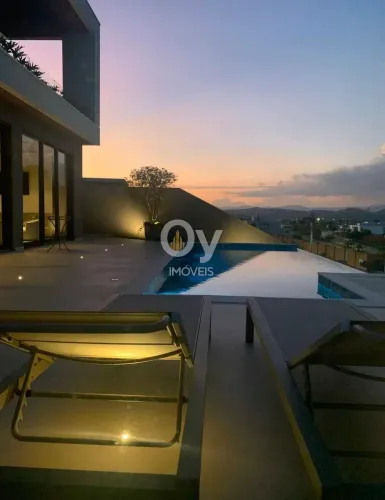 Casa de Luxo SJC | 5 Suítes, Vista Definitiva e Piscina Borda Infinita