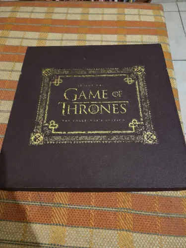 Vendo edição e colecionador inside hbo Game of Thrones: the collector's edition