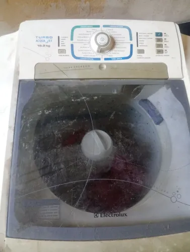 Vendo duas máquinas de lavar Eletrolux 15 e 6 Kg