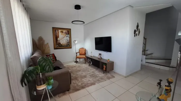 CASA / SOBRADO GEMINADO À VENDA | 3Q | SETOR JAÓ<br>3 QUARTOS | ENERGIA SOLAR | 4 VAGAS