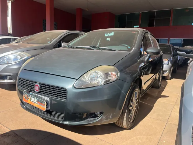 Fiat Punto Attractive 1.4 Fire Flex 8V 5P 2012