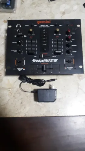 Mixer Gemini PMX-18 ScratchMASTER precisando de reparos (leia descrição)
