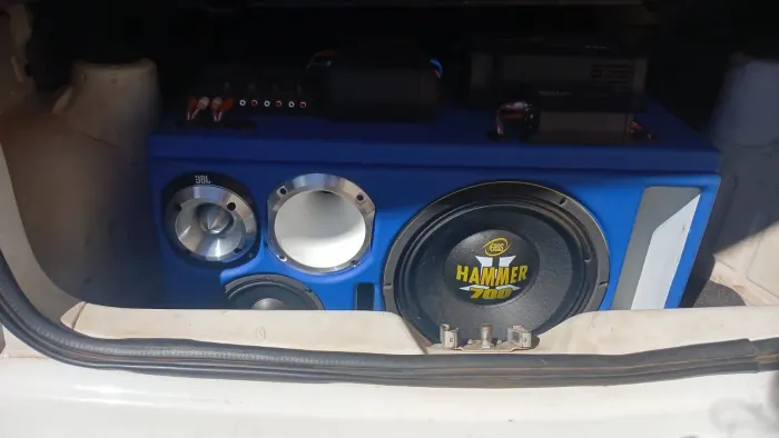 Vendo som automotivo