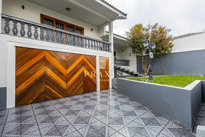 CASA em CURITIBA - PR, no bairro AHÚ - Referência PLC086.1