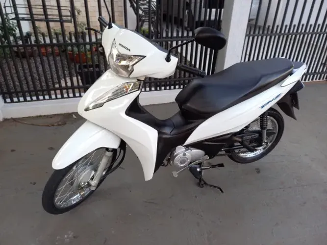 Honda Biz 110i branca