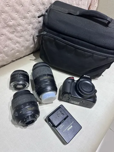 Máquina fotográfica profissional NIKON D5100 + 3 LENTES