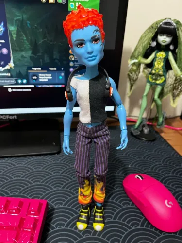 HOLT HYDE - MONSTER HIGH