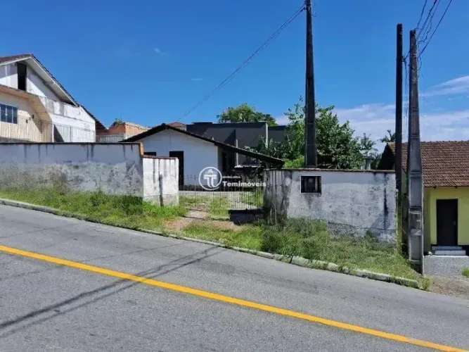 Terreno à venda no Bairro Floresta 375m², Excelente Localização