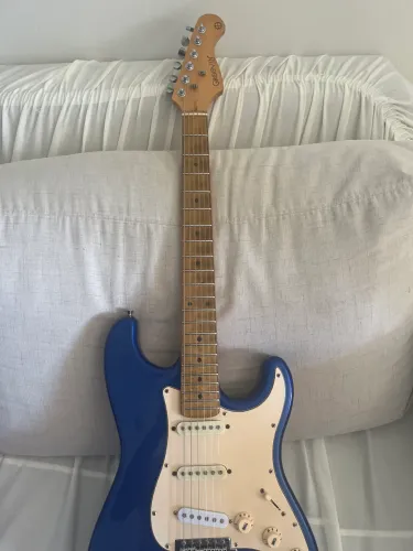 Guitarra Groovin USA design