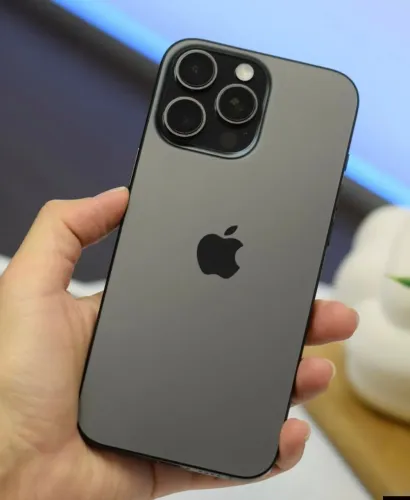 iPhone 16 Pro Max | 256GB Preto 88% - Semi Novo com garantia S/ Caixa - Loja Fisica