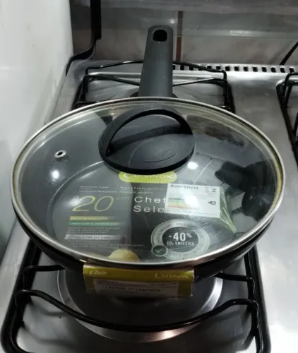 Kit frigideira 20cm Cuisinox + tampa de vidro
