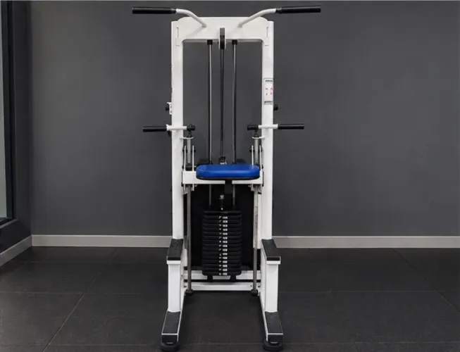 Gráviton Academia - máquina com bateria de peso