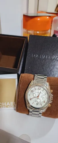 Lindo e elegante Relógio feminino Michael Kors MK5165 Blair