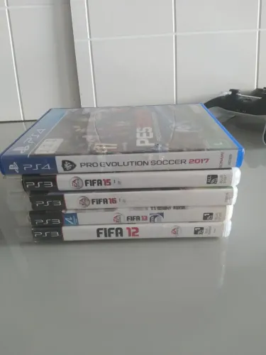 FIFA 12,13,15,16 de ps3 e pés,  17 de ps4