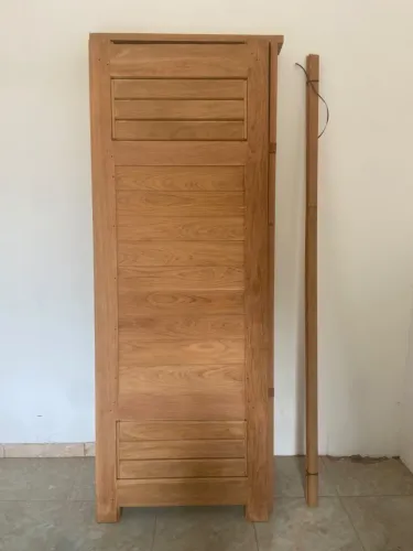 PORTA EM JATOBÁ 80x2,10 TABICAO EM CIMA E EM BAIXO COM CAIXA E ALISAR