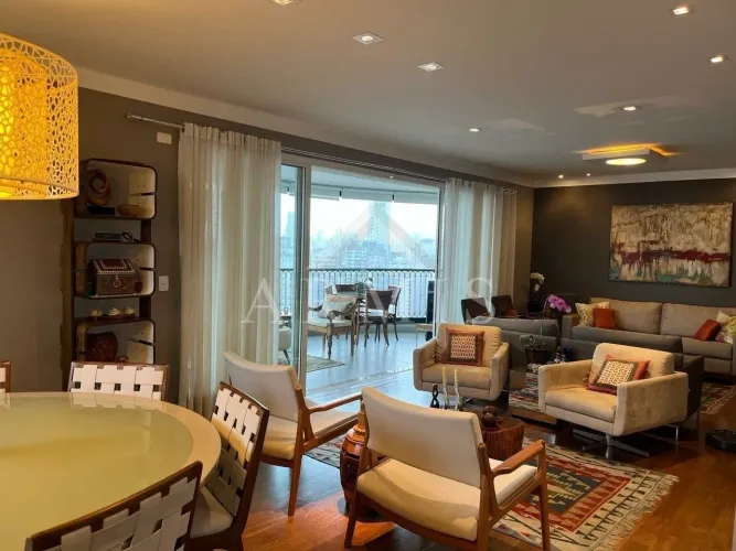 Apartamento de 229m² disponível para locação no Condomínio Edifício Grand Boulevard Jardin