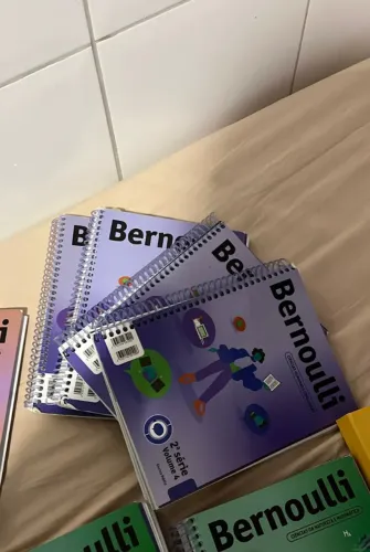 Livros bernoulli 2º edição de 2024