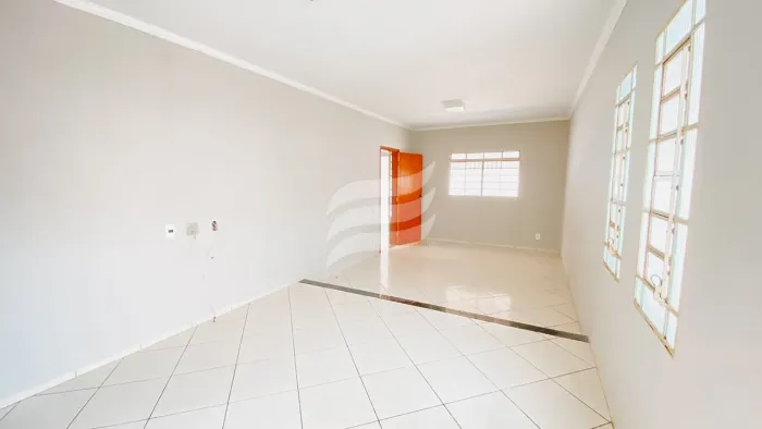 Casa 03 quartos e com piscina à venda no bairro Jardim Nova Yorque, Araçatuba/SP