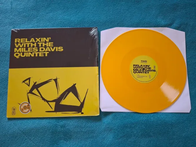 LP Relaxin' With The Miles Davis Quintet vinil amarelo