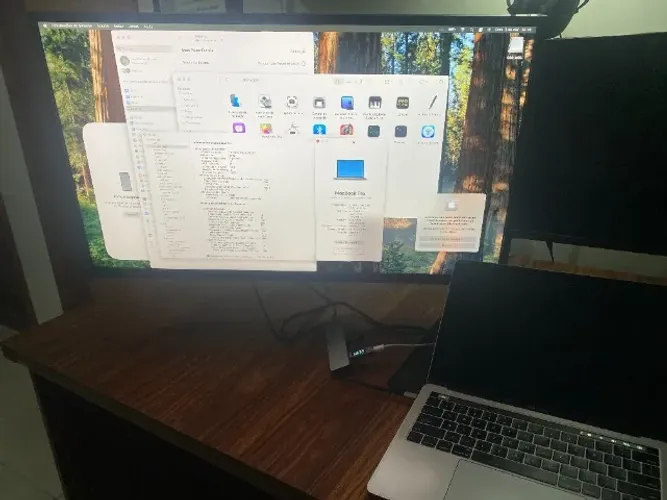 Macbook Pro A1989 com Touchbar Usado Defeito na Tela 